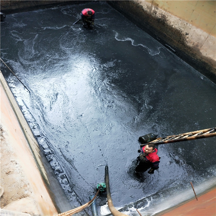双鸭山废水池清理
