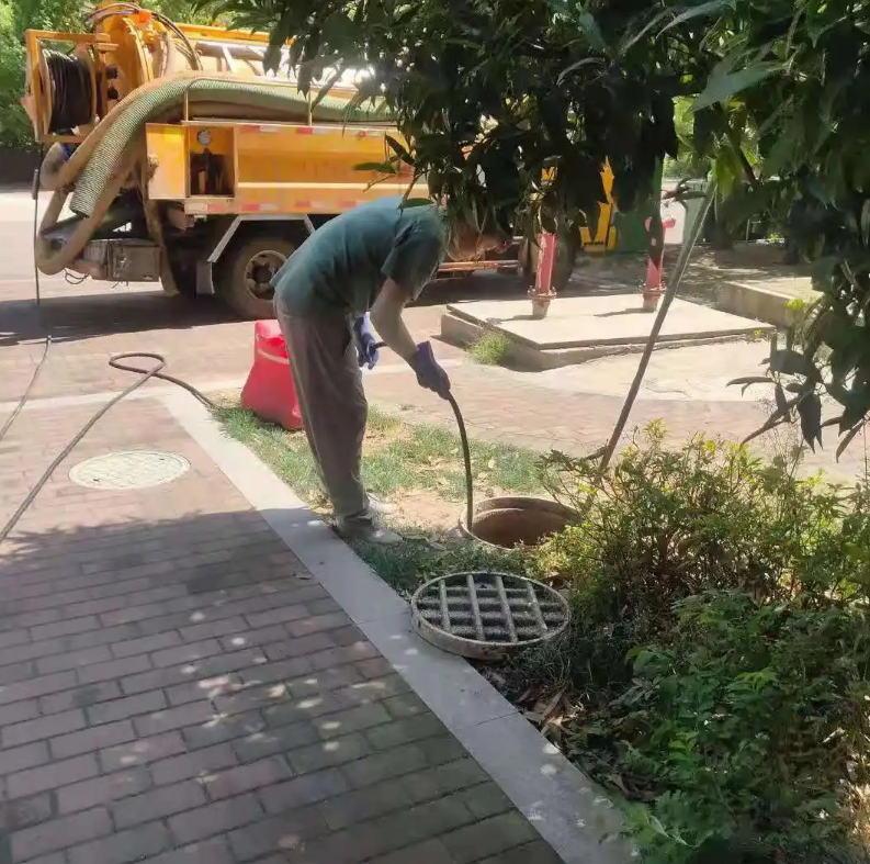 双鸭山市政排污管道清淤疏通——专业团队，让您全程省心！